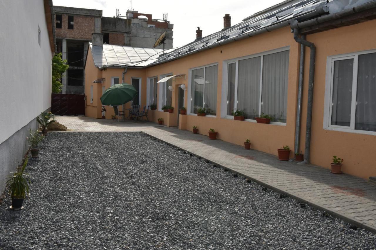 Violet House Turda Exterior foto